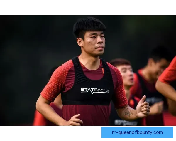 中国男足18强赛因武磊停赛调整锋线阵容全新策略展现球队应对挑战能力